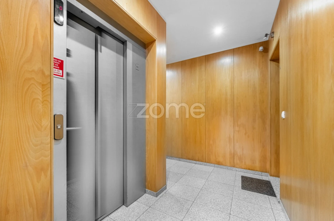 Apartamento T3 para Venda em Castêlo da Maia Foto 3