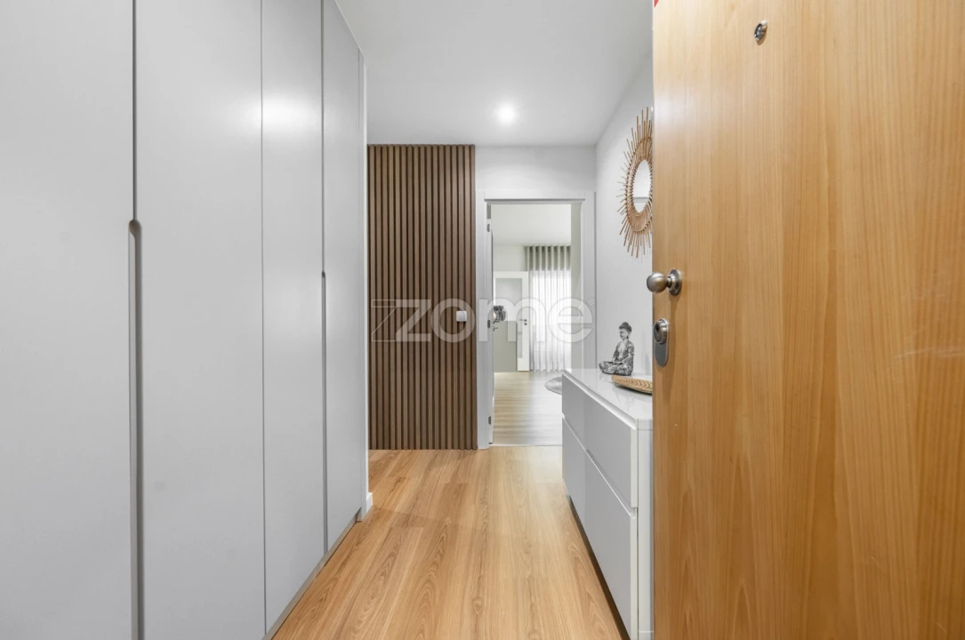 Apartamento T3 para Venda em Castêlo da Maia Foto 4