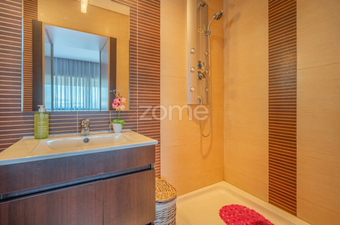 Apartamento T3 para Venda em Campanhã Foto 24