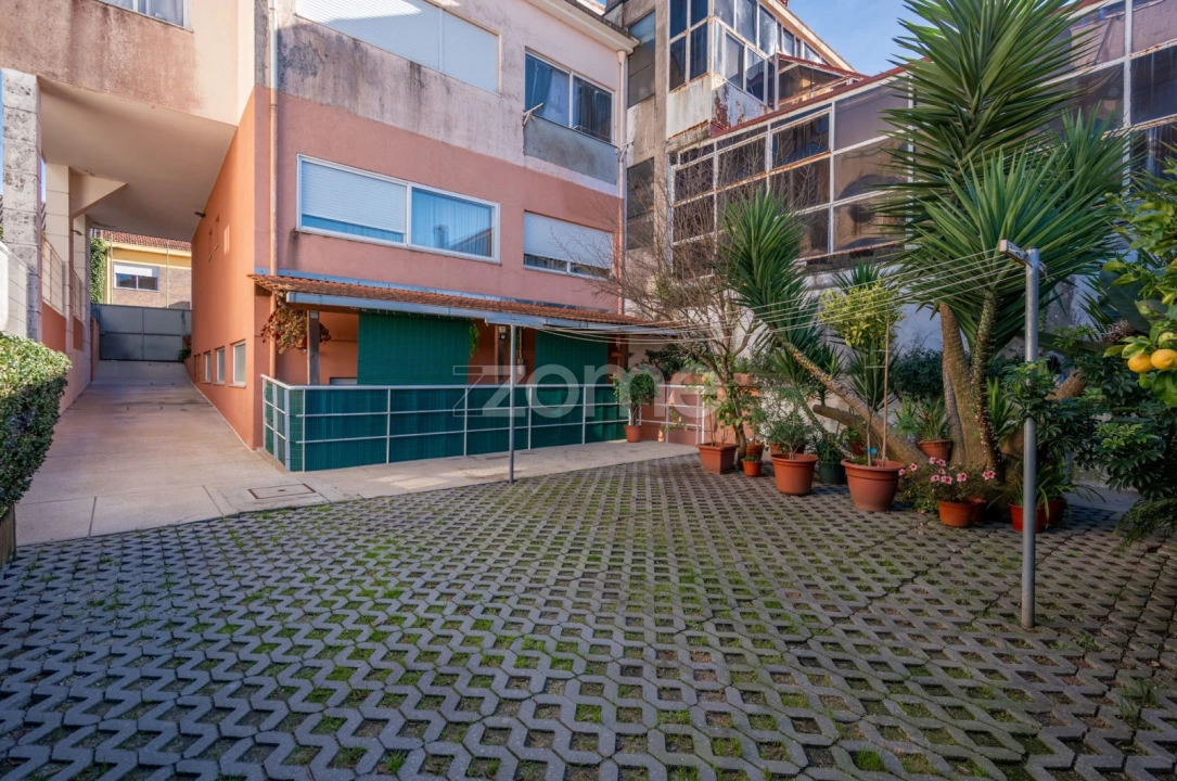 Apartamento T3 para Venda em Campanhã Foto 4