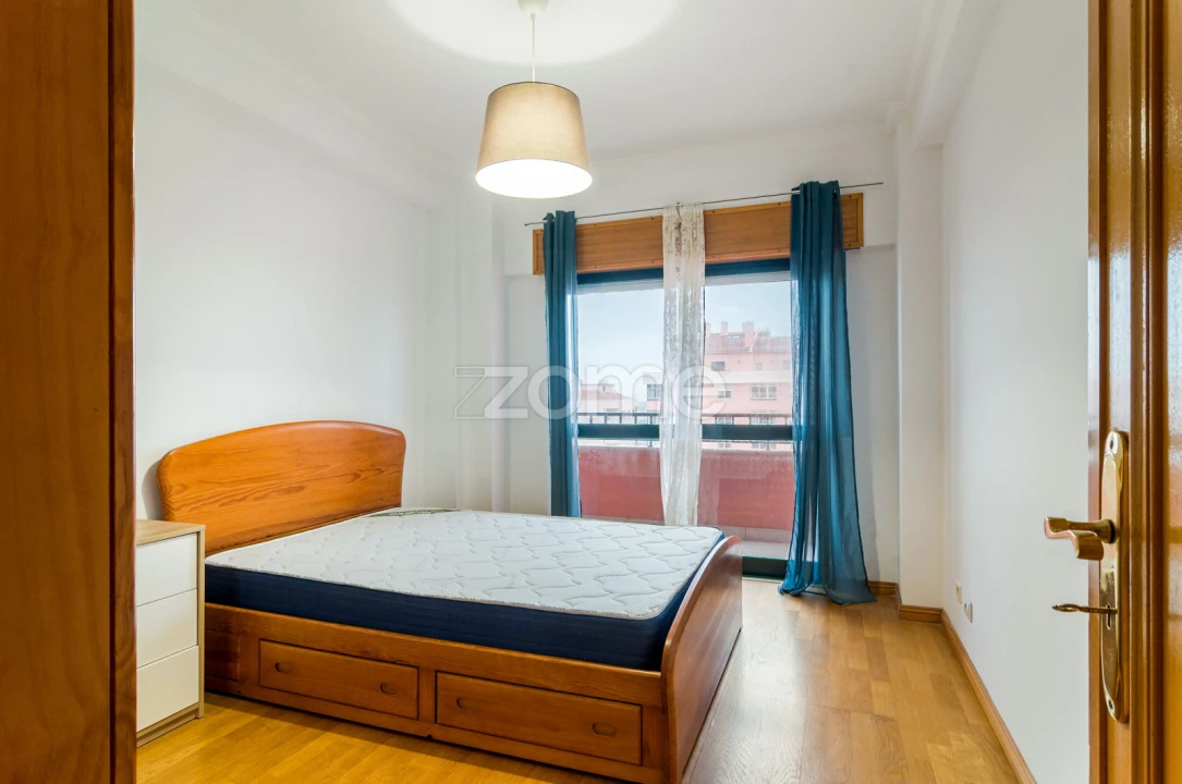 Apartamento T2 para Arrendamento em Cacém e São Marcos Foto 17