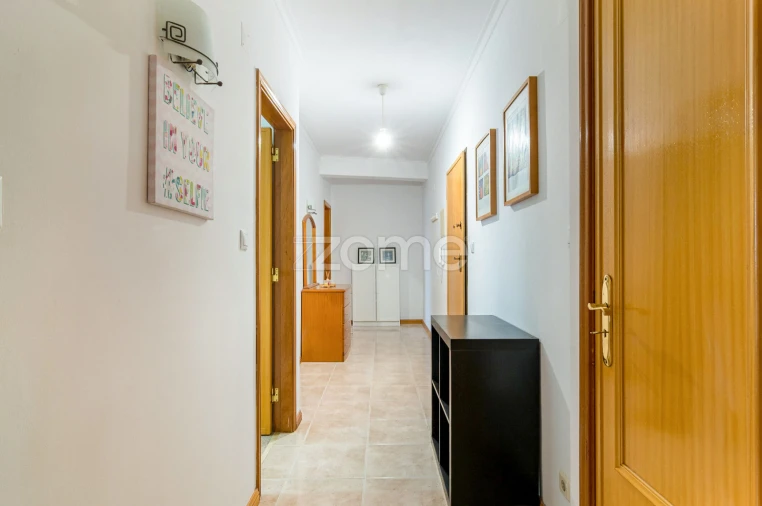 Apartamento T2 para Arrendamento em Cacém e São Marcos Foto 1