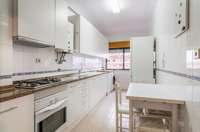 Apartamento T2 para Arrendamento em Cacém e São Marcos Foto 8