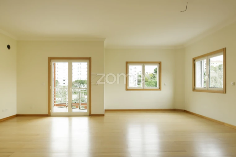 Apartamento T2 para Arrendamento em Oeiras e São Julião da Barra, Paço de Arcos e Caxias Foto 5