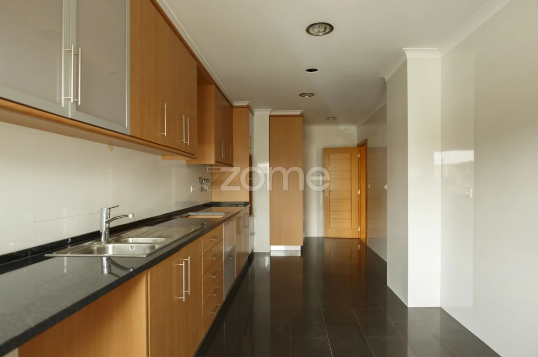 Apartamento T2 para Arrendamento em Oeiras e São Julião da Barra, Paço de Arcos e Caxias Foto 2