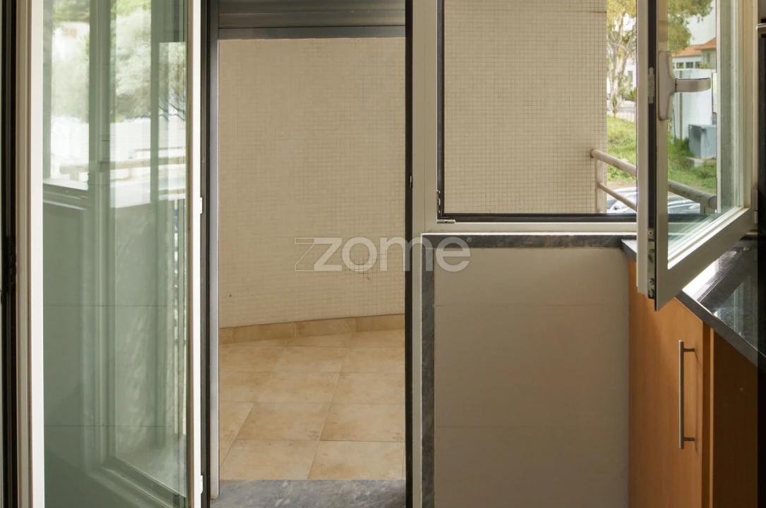 Apartamento T2 para Arrendamento em Oeiras e São Julião da Barra, Paço de Arcos e Caxias Foto 4