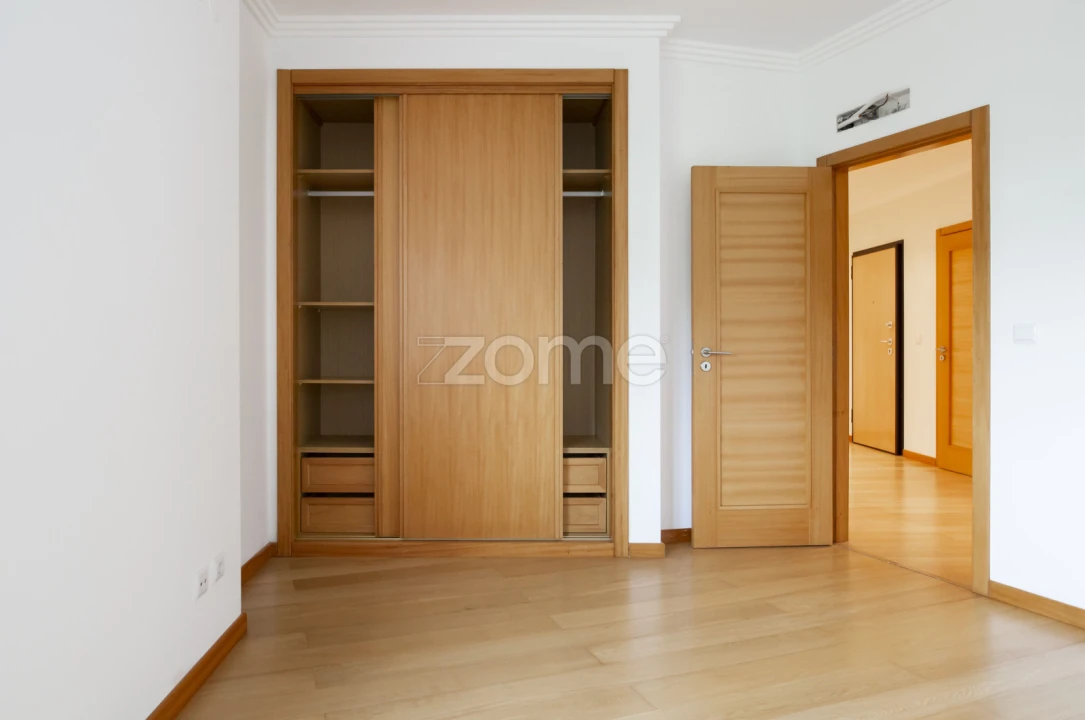 Apartamento T2 para Arrendamento em Oeiras e São Julião da Barra, Paço de Arcos e Caxias Foto 14