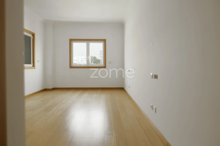 Apartamento T3 para Arrendamento em Oeiras e São Julião da Barra, Paço de Arcos e Caxias Foto 11