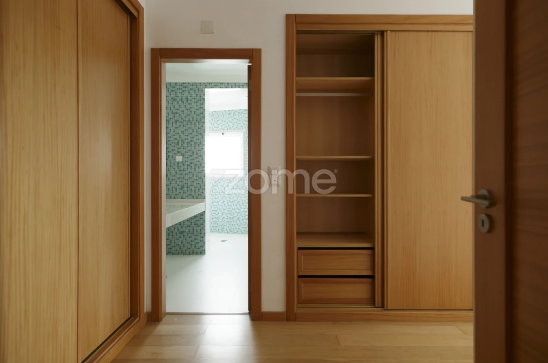 Apartamento T3 para Arrendamento em Oeiras e São Julião da Barra, Paço de Arcos e Caxias Foto 13