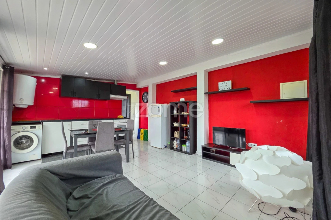 Moradia T4 para Venda em Criação Velha Foto 6