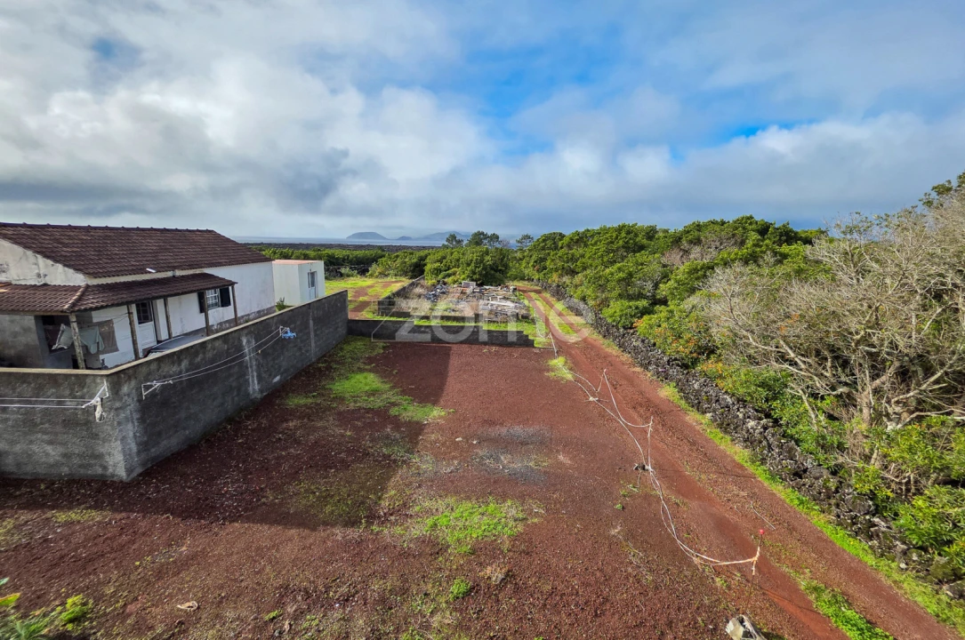 Moradia T4 para Venda em Criação Velha Foto 20