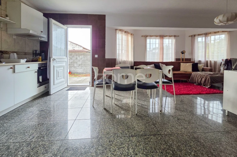 Moradia T4 para Venda em Criação Velha Foto 22