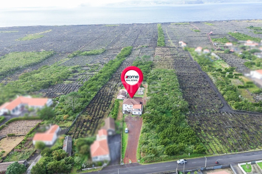 Moradia T4 para Venda em Criação Velha Foto 10