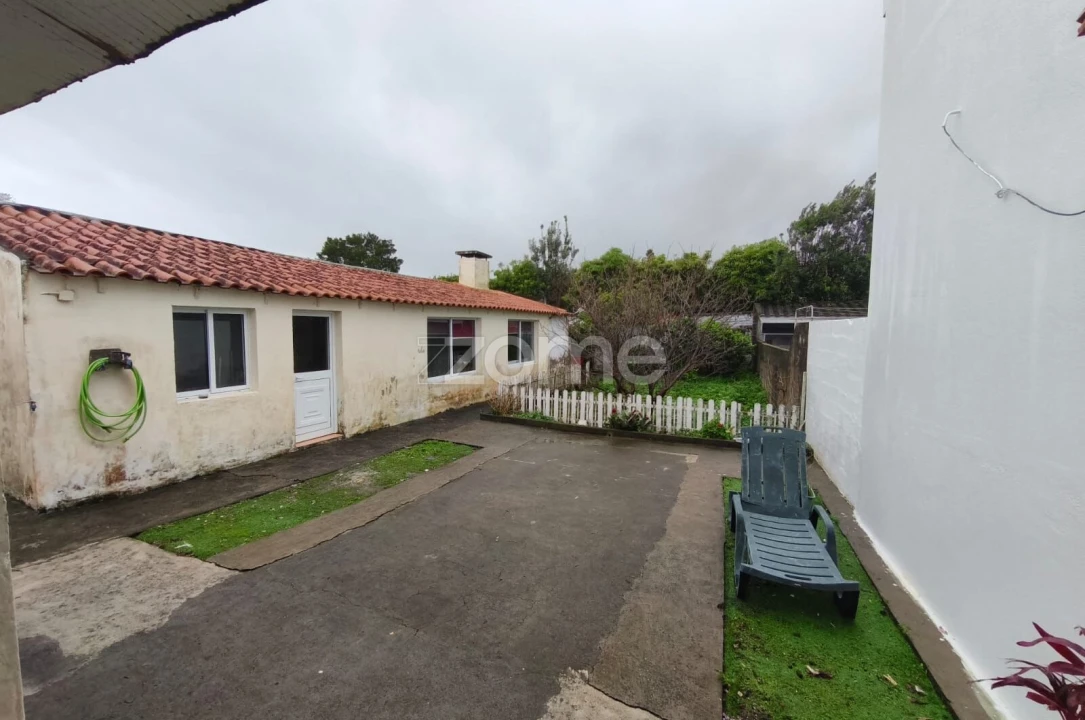 Moradia T3 para Venda em Fajã de Baixo Foto 16