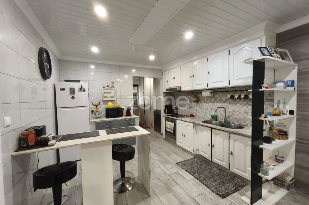 Moradia T3 para Venda em Fajã de Baixo Foto 5