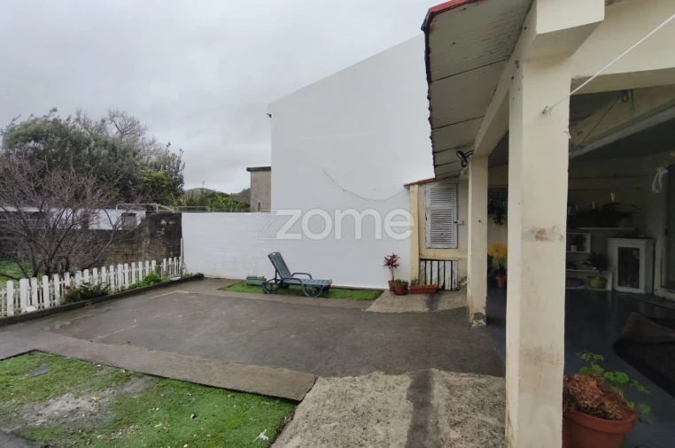Moradia T3 para Venda em Fajã de Baixo Foto 15