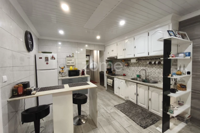 Moradia T3 para Venda em Fajã de Baixo Foto 5