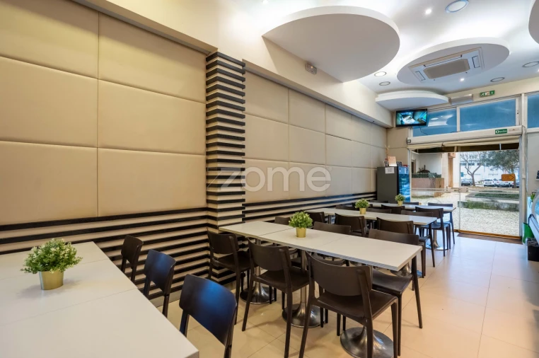 Negócio para Venda em Algés, Linda-A-Velha e Cruz Quebrada-Dafundo Foto 8