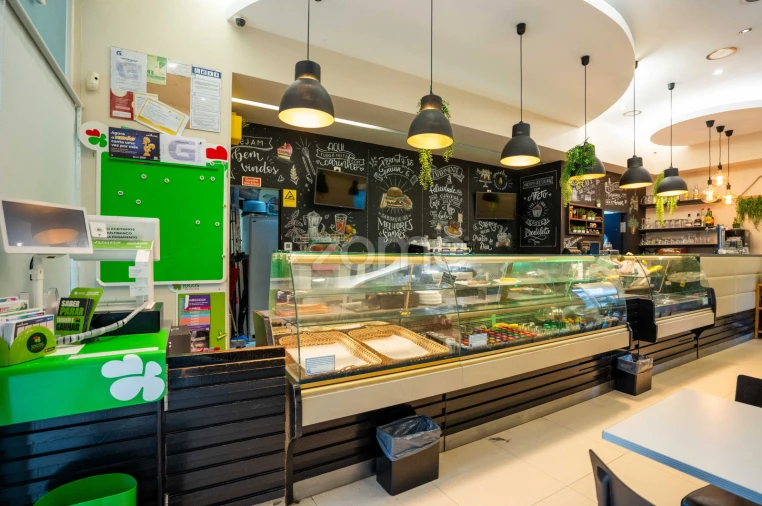 Negócio para Venda em Algés, Linda-A-Velha e Cruz Quebrada-Dafundo Foto 1