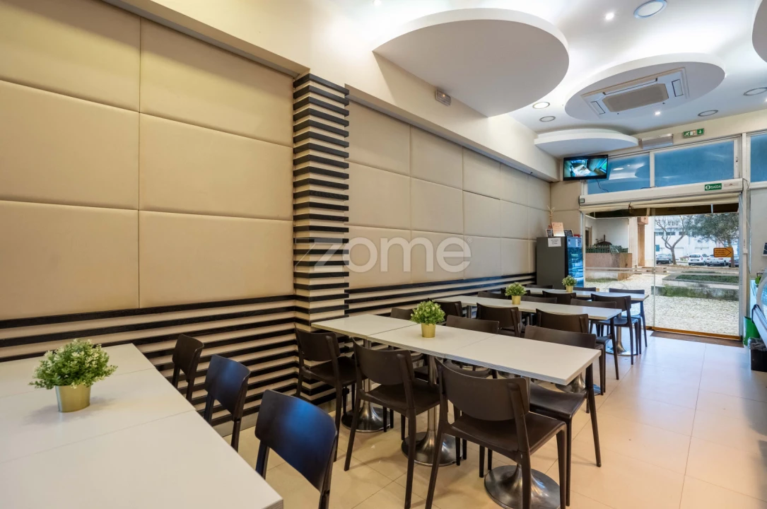 Negócio para Venda em Algés, Linda-A-Velha e Cruz Quebrada-Dafundo Foto 8