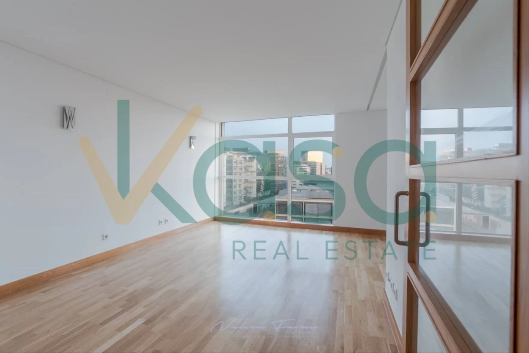 Apartamento T2 para Venda em Parque das Nações Foto 3