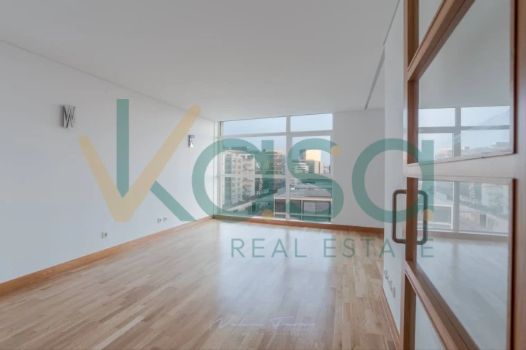 Apartamento T2 para Venda em Parque das Nações Foto 3