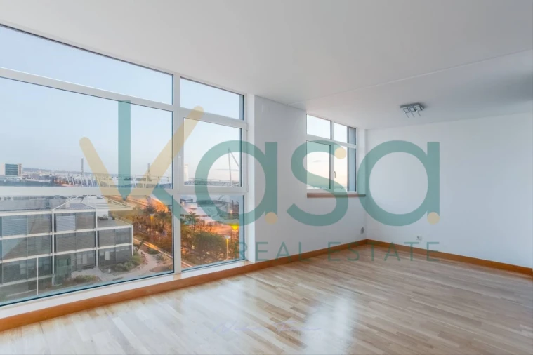 Apartamento T2 para Venda em Parque das Nações Foto 5