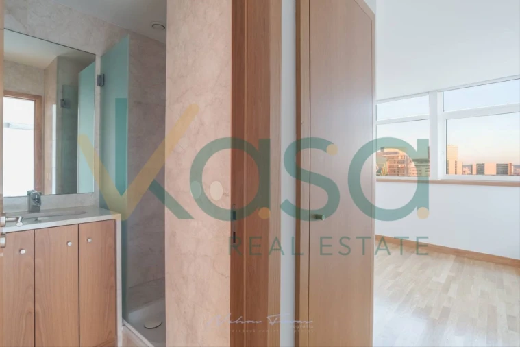 Apartamento T2 para Venda em Parque das Nações Foto 9