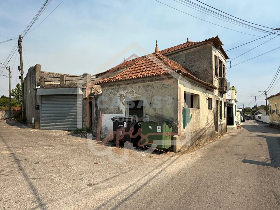 Moradia T3 para Venda em Bunheiro Foto 4