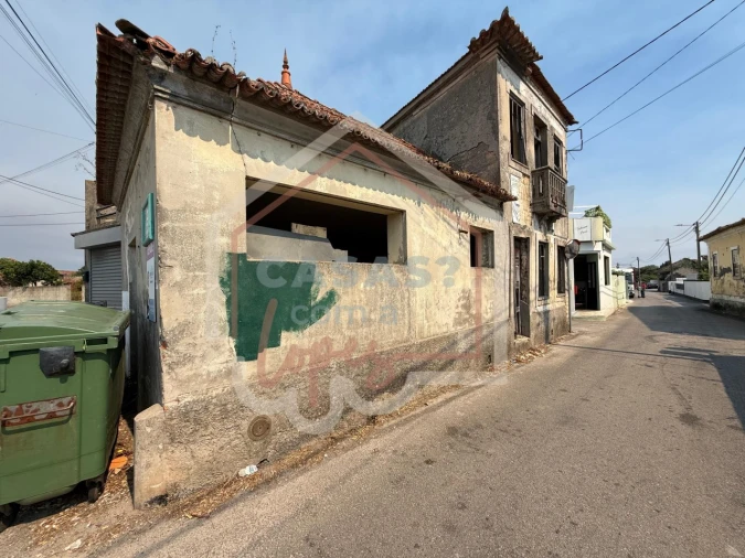 Moradia T3 para Venda em Bunheiro Foto 3