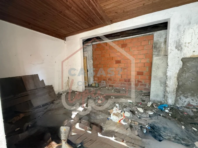 Moradia T3 para Venda em Bunheiro Foto 12