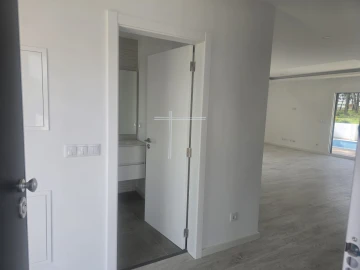 Moradia T3 para Venda em Charneca de Caparica e Sobreda