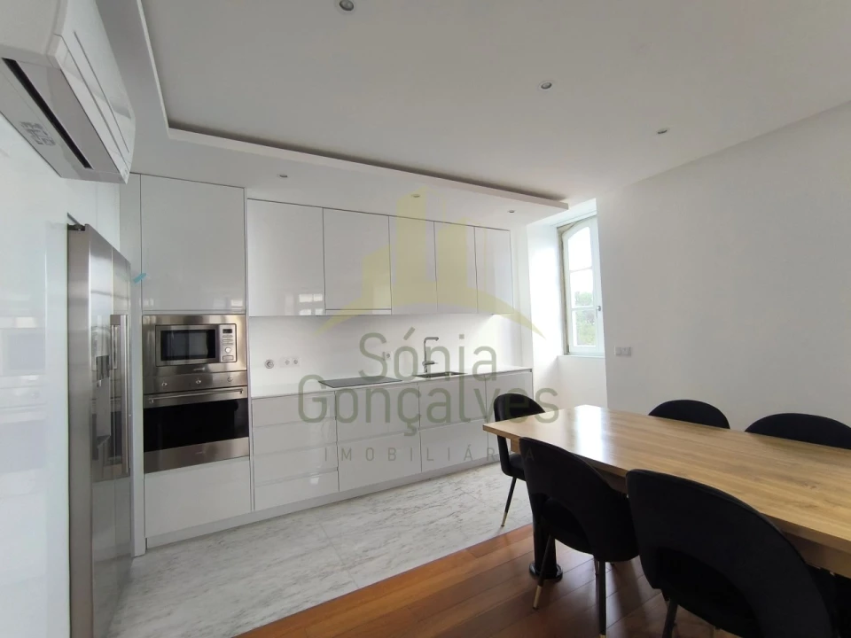 Apartamento T2 para Arrendamento em Santa Maria Maior e Monserrate e Meadela Foto 3