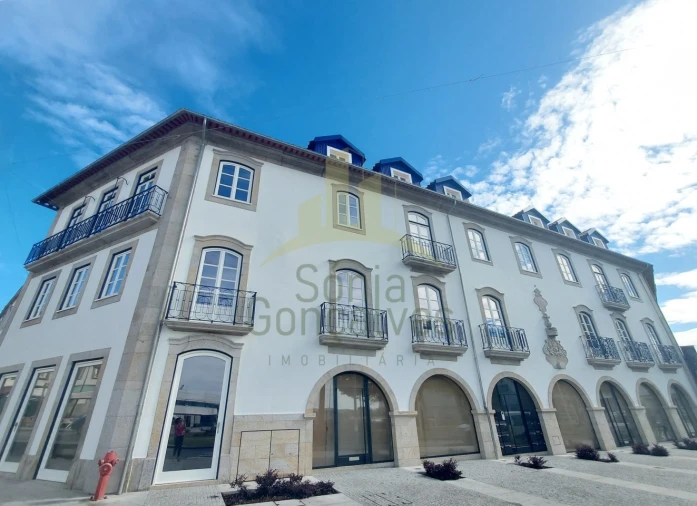 Apartamento T2 para Arrendamento em Santa Maria Maior e Monserrate e Meadela Foto 1