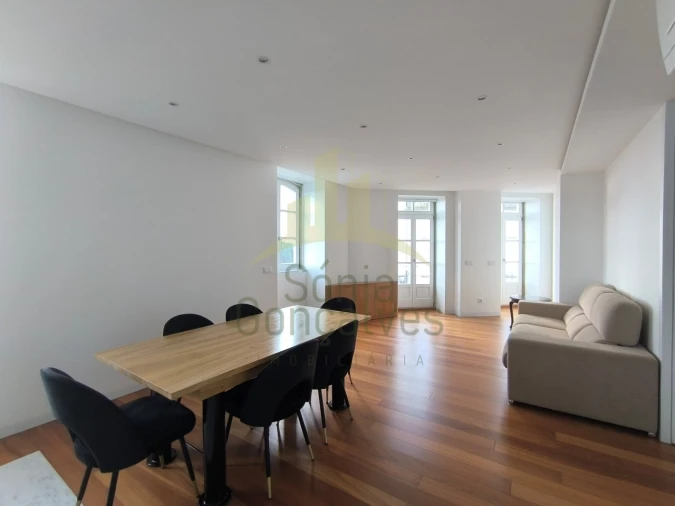 Apartamento T2 para Arrendamento em Santa Maria Maior e Monserrate e Meadela Foto 6