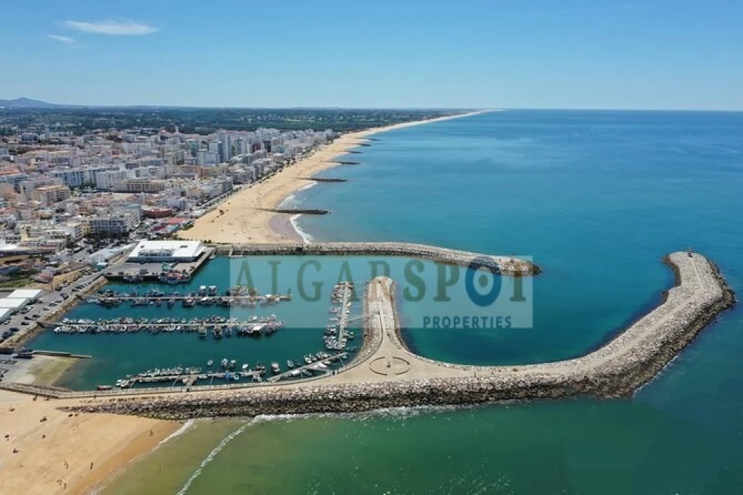 Apartamento T1 para Venda em Quarteira Foto 8