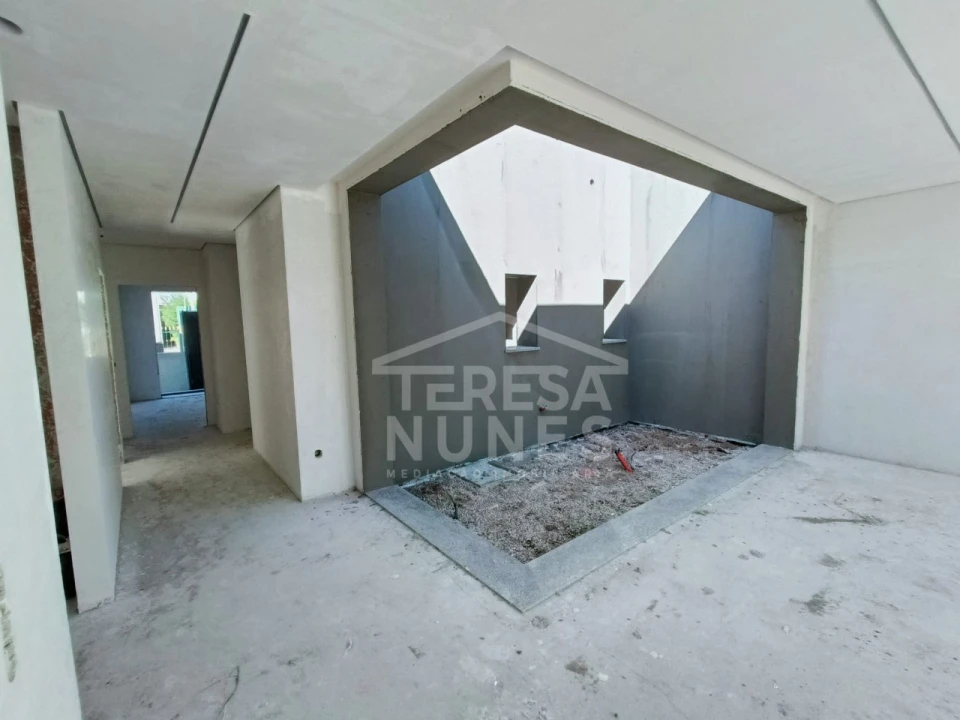 Moradia T4 para Venda em Fernao Ferro Foto 10