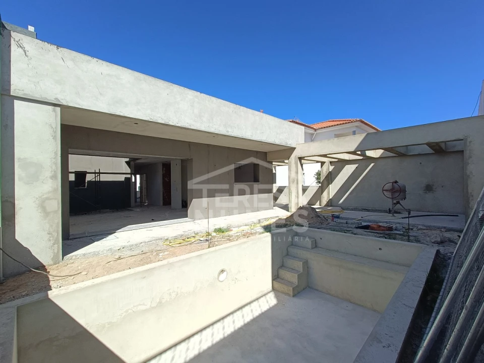 Moradia T4 para Venda em Fernao Ferro Foto 21