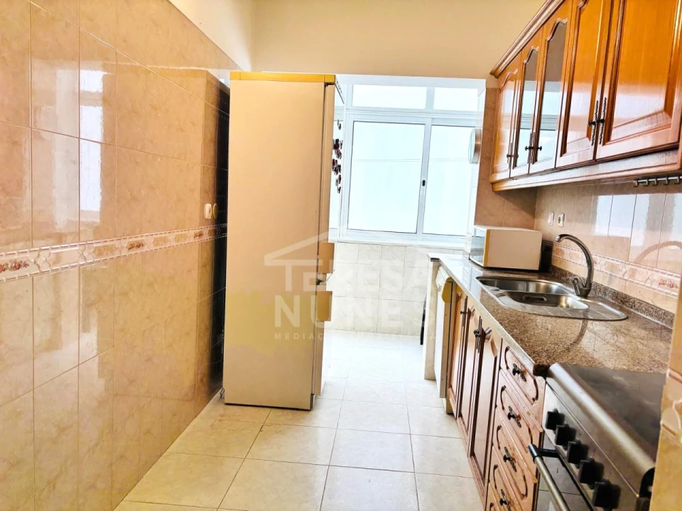Apartamento T3 para Venda em Almada, Cova da Piedade, Pragal e Cacilhas Foto 1