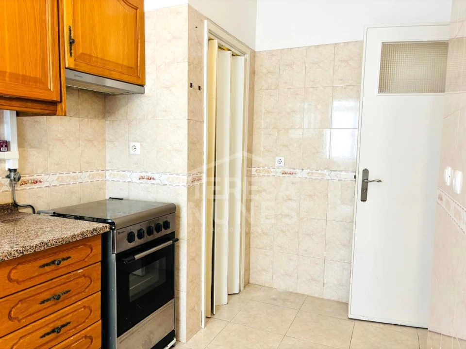 Apartamento T3 para Venda em Almada, Cova da Piedade, Pragal e Cacilhas Foto 2