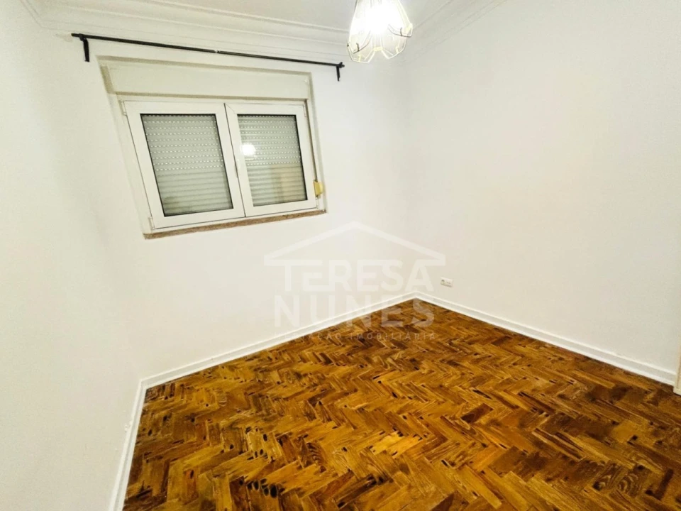 Apartamento T3 para Venda em Almada, Cova da Piedade, Pragal e Cacilhas Foto 9