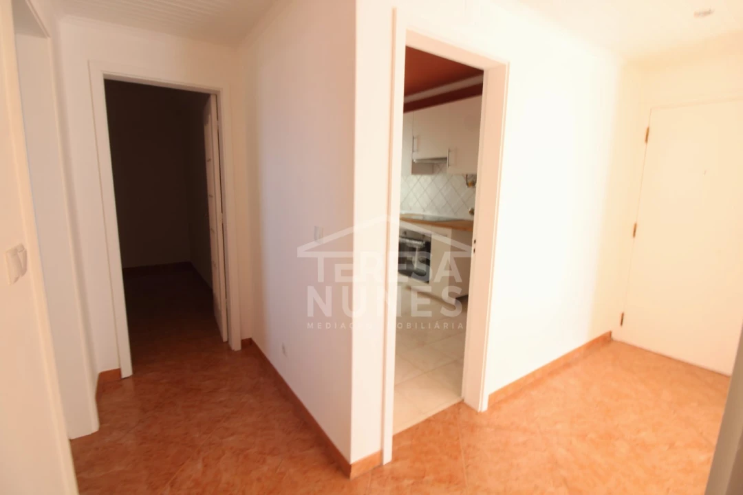Apartamento T2 para Venda em Quinta do Conde Foto 3