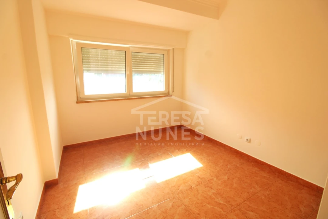 Apartamento T2 para Venda em Quinta do Conde Foto 11