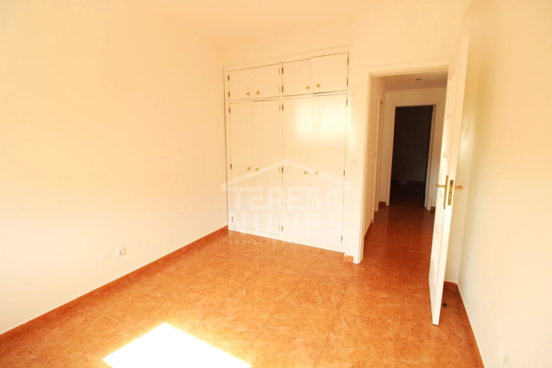Apartamento T2 para Venda em Quinta do Conde Foto 12