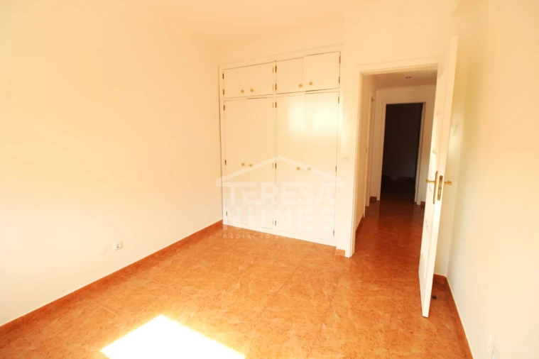 Apartamento T2 para Venda em Quinta do Conde Foto 12