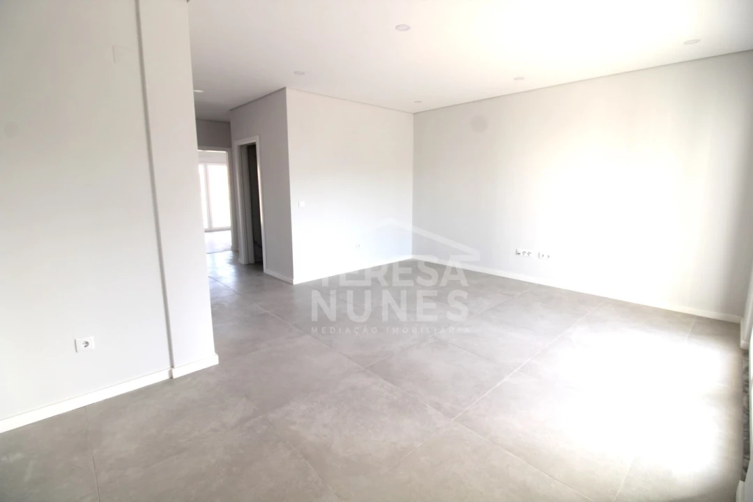 Apartamento T2 para Venda em Quinta do Conde Foto 5