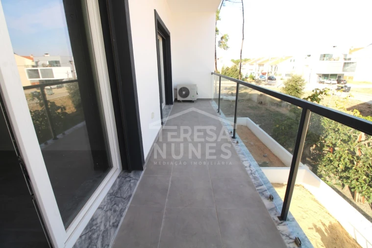 Apartamento T2 para Venda em Quinta do Conde Foto 4