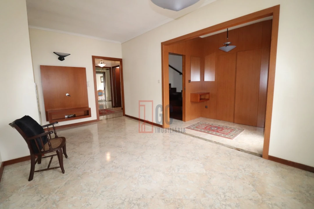 Moradia T3 para Venda em Madalena Foto 5