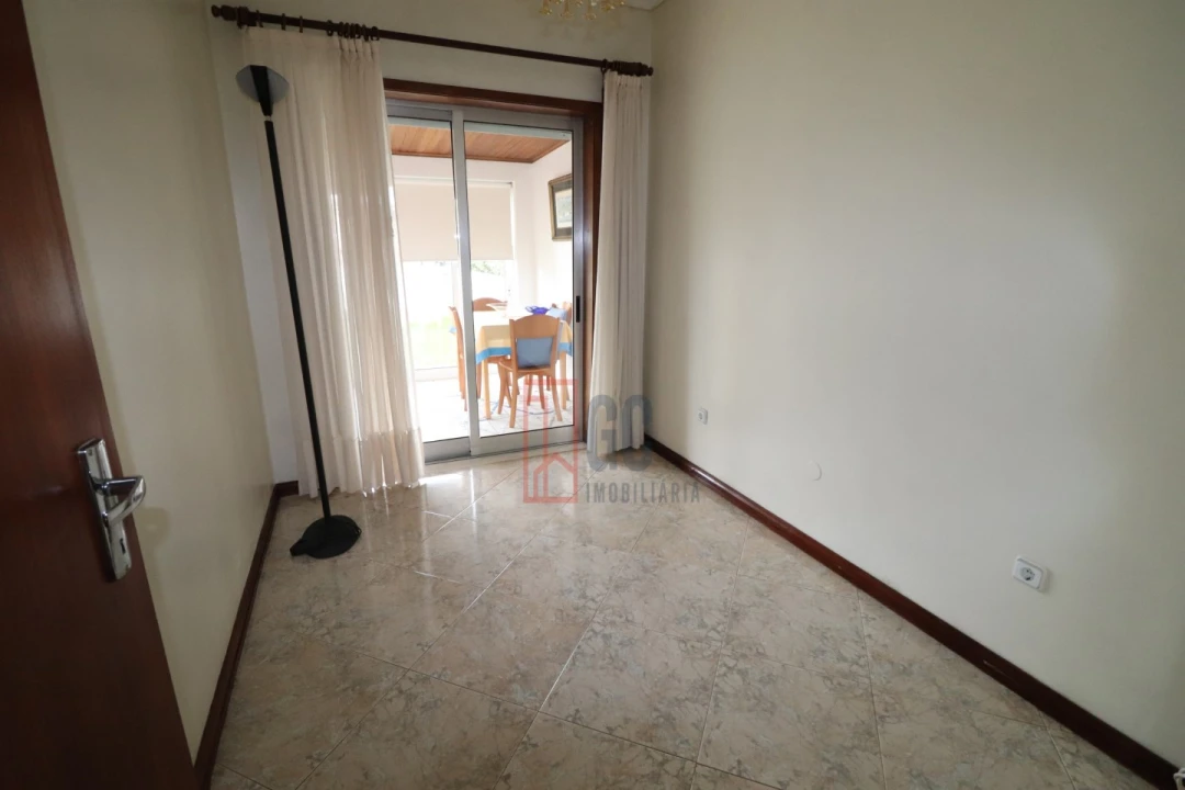 Moradia T3 para Venda em Madalena Foto 17