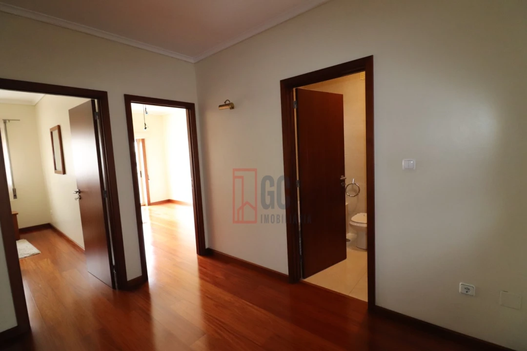 Moradia T3 para Venda em Madalena Foto 20